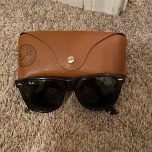 Ray Ban Large Wayfarer Sunglasses
